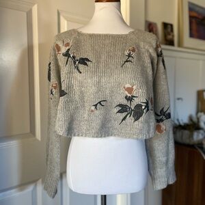 Floral Cropped Gray Sweater